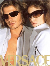 Displaying luxury, glamour, elegant style and design, Versace sunglasseses never go unnoticed.